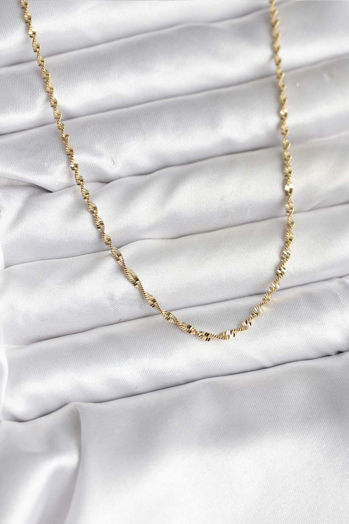 EBJ 14K Gold Renk Kaplama Burgu Model CM Kadın Kolye - Monza