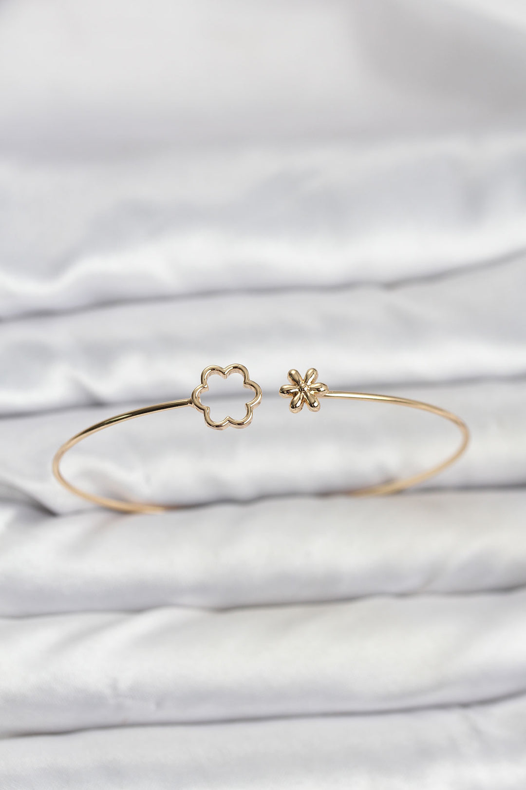 EBJ Lotus Model Gold Color Bracelet - Lombard