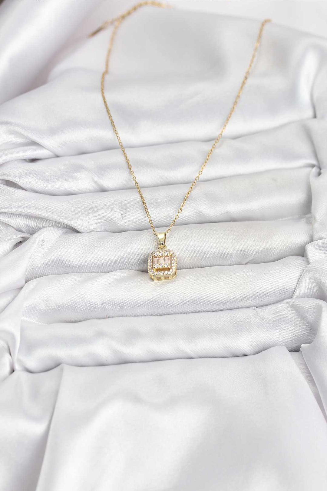 EBJ 316L Çelik Zincir Gold Renk Baget Model Kadın Kolye - Buzău