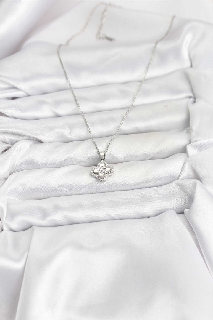 EBJ 316L Çelik Zincir Gümüş Renk Zirkon Taşlı Yonca Model Kadın Kolye - Tecamachalco