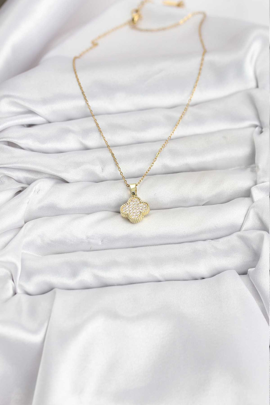 EBJ 316L Çelik Zincir Gold Renk Zirkon Taşlı Yonca Model Kadın Kolye - Godalming