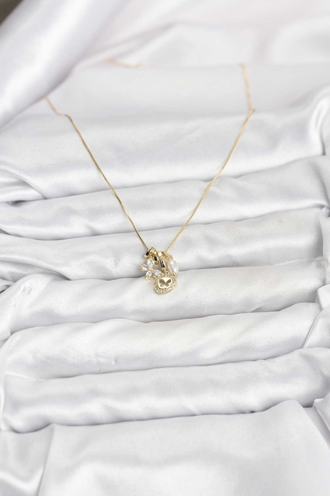 EBJ Gold Color Brass Minimal Butterfly Charm Women's Necklace - Dilbeek