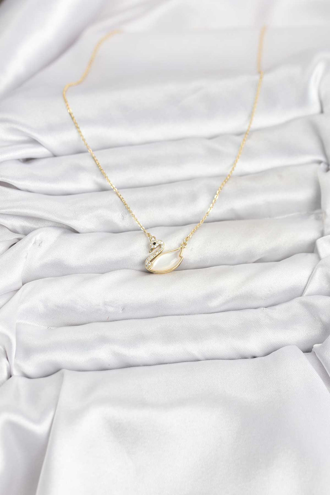 EBJ Gold Color Swan Model Women's Necklace made of Rice - Charlottetown