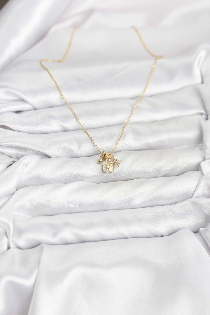 EBJ Pirinç Gold Renk Minimal Charmlı Kadın Kolye - Krasnodon