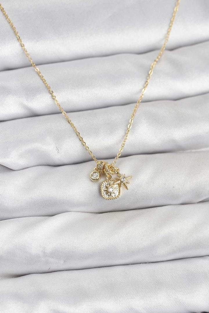 EBJ Pirinç Gold Renk Minimal Charmlı Kadın Kolye - Krasnodon