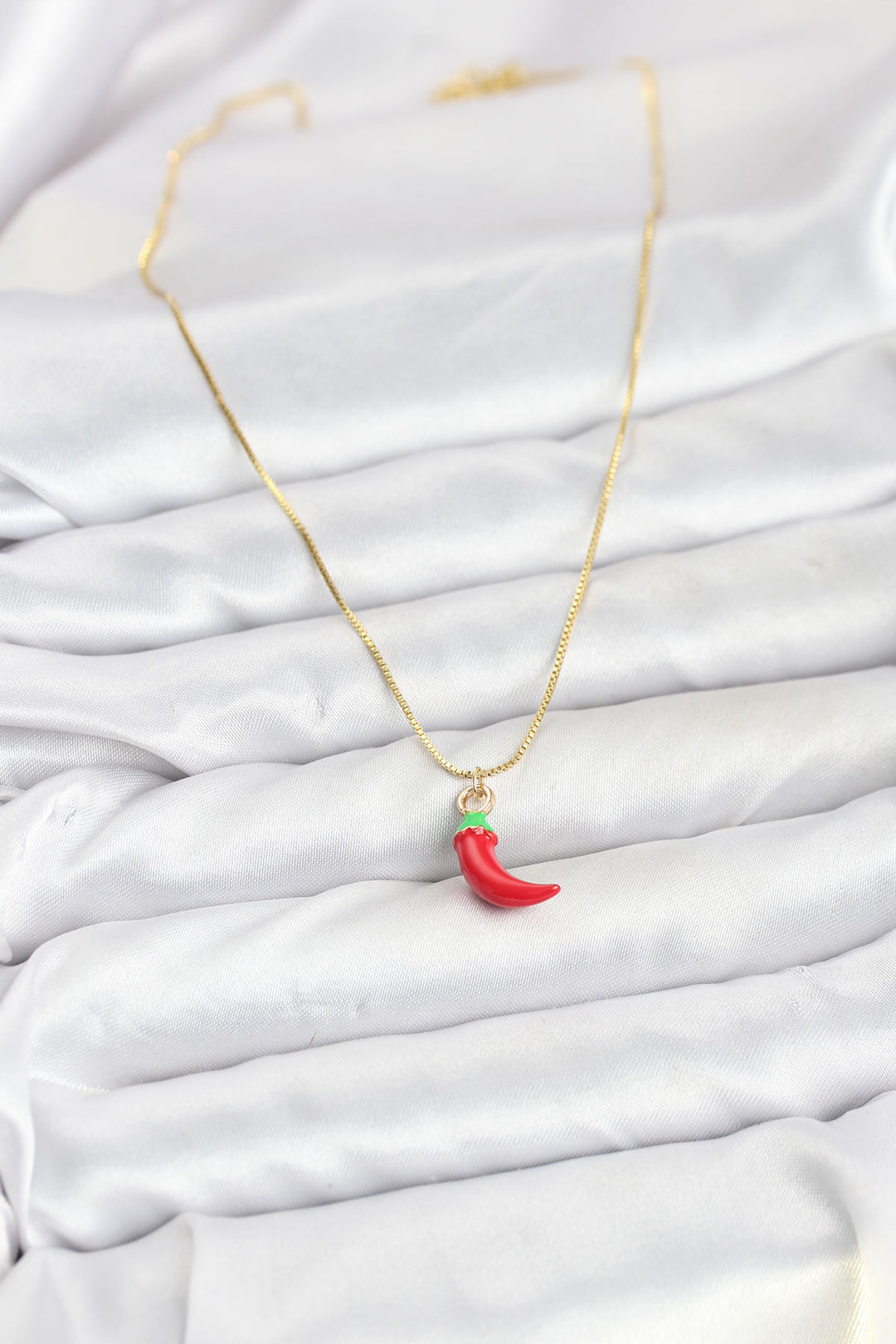 EBJ Pirinç Gold Renk Kırmızı Kapya Biber Model Kadın Kolye - Rotherham