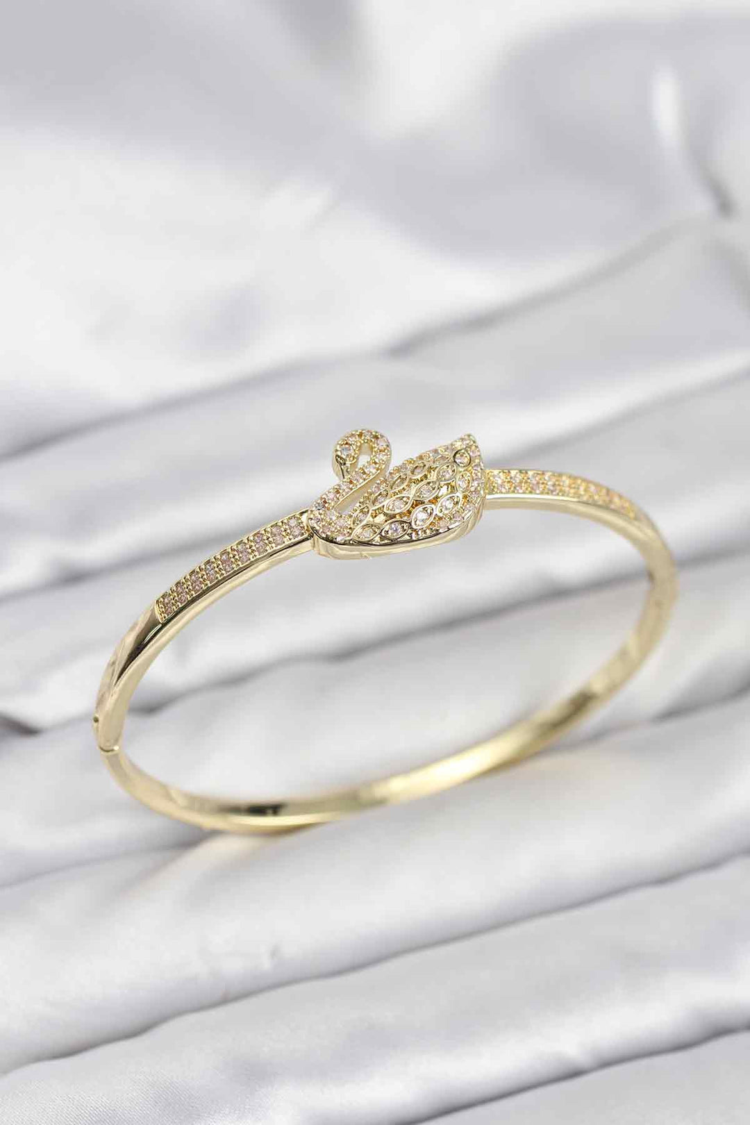 EBJ Rice Gold Color Swan Model Women's Cuff Bracelet with Zircon Stone - San Felipe del Progreso
