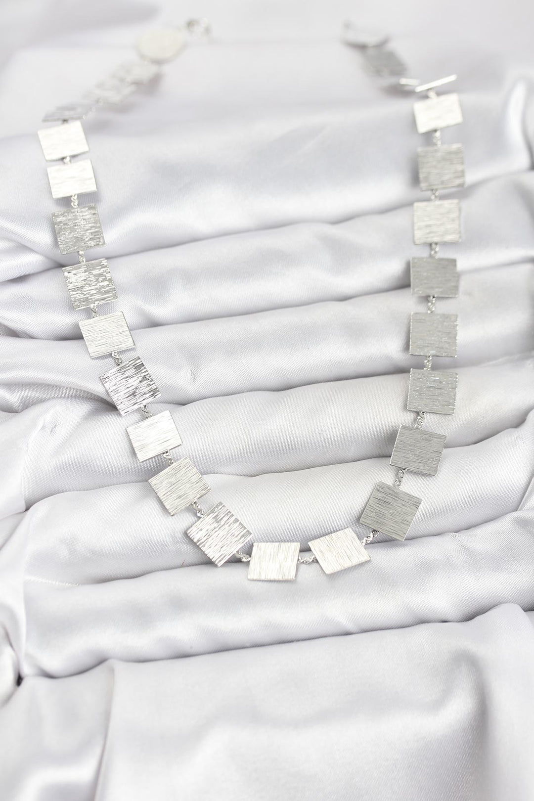 EBJ Square Plate Model Silver Color Women's Necklace - Logroño