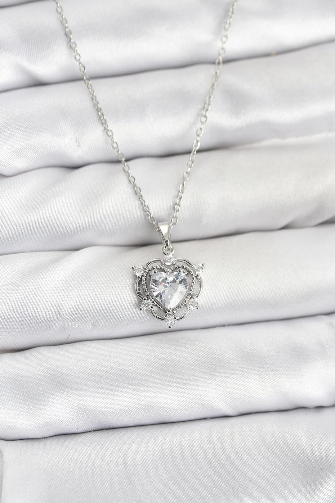 EBJ 316L Stainless Steel Chain Silver Color Heart Model Necklace with Zircon Stone for Women - Ocotlán