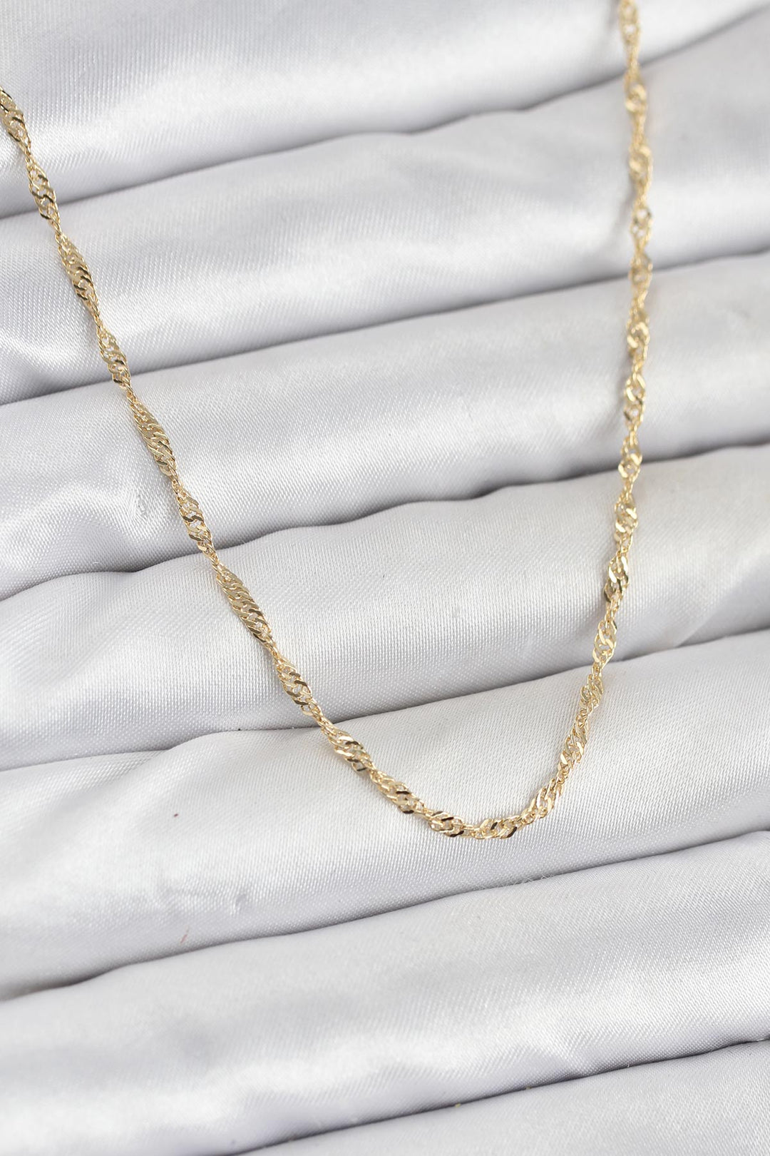 EBJ CM 14K Gold Renk Yassı Burgulu Model Kadın Kolye - Pátzcuaro