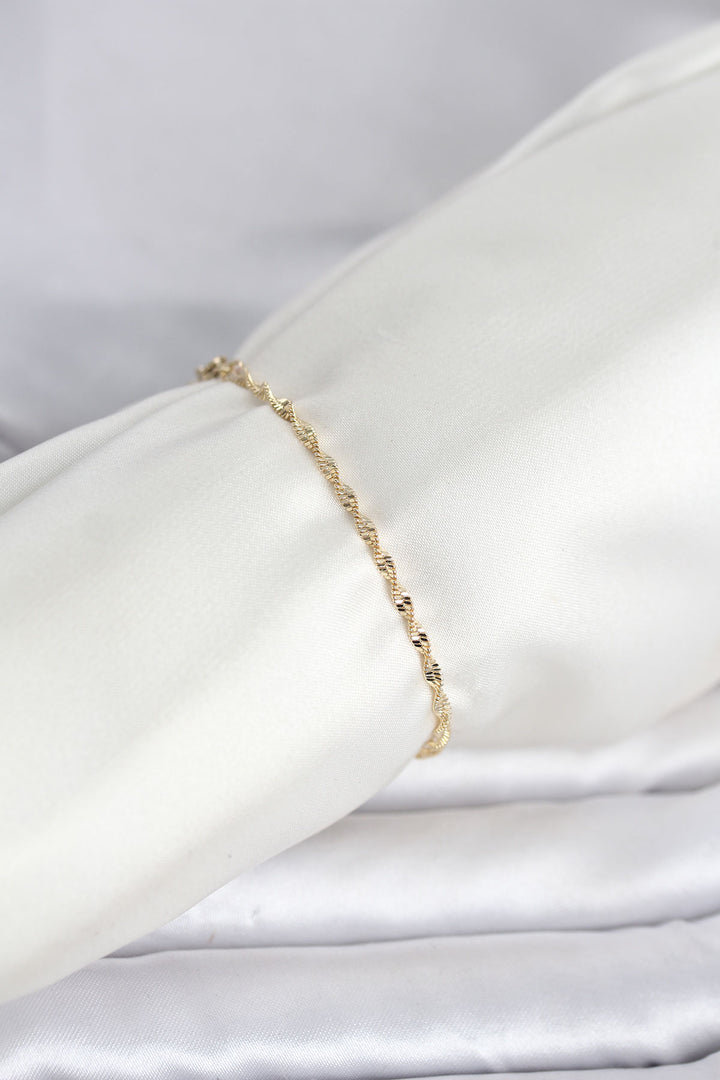 EBJ CM 14K Gold Renk Yassı Ezme Burgu Model Kadın Bileklik - Hoofddorp
