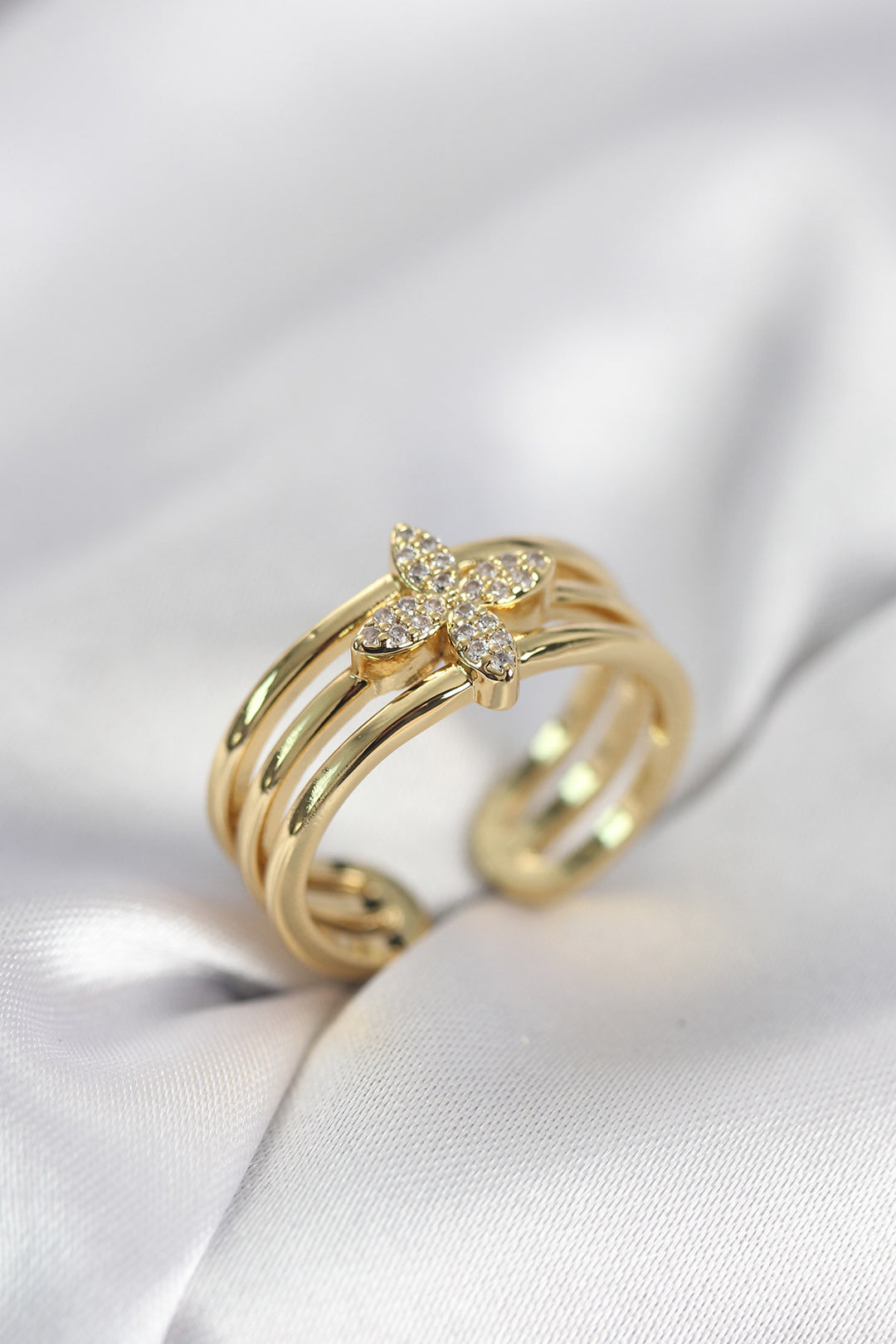 EBJ Gold Renk Zirkon Taşlı Yonca Model Kadın Yüzük - Greece