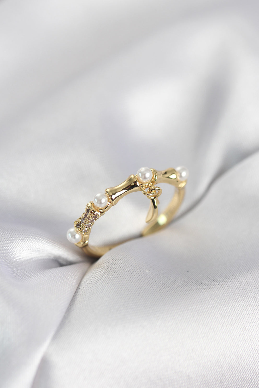 EBJ Gold Renk Sallantılı Kemik Model Kadın Yüzük - Haarlem