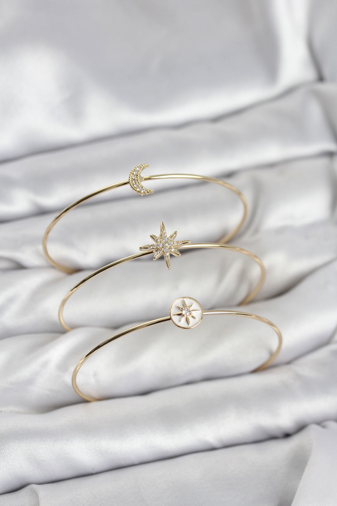 EBJ Gold Renk Zirkon Taşlı Kutup Yıldızı Model 3'lü Kadın Bileklik Kombini - Port Charlotte