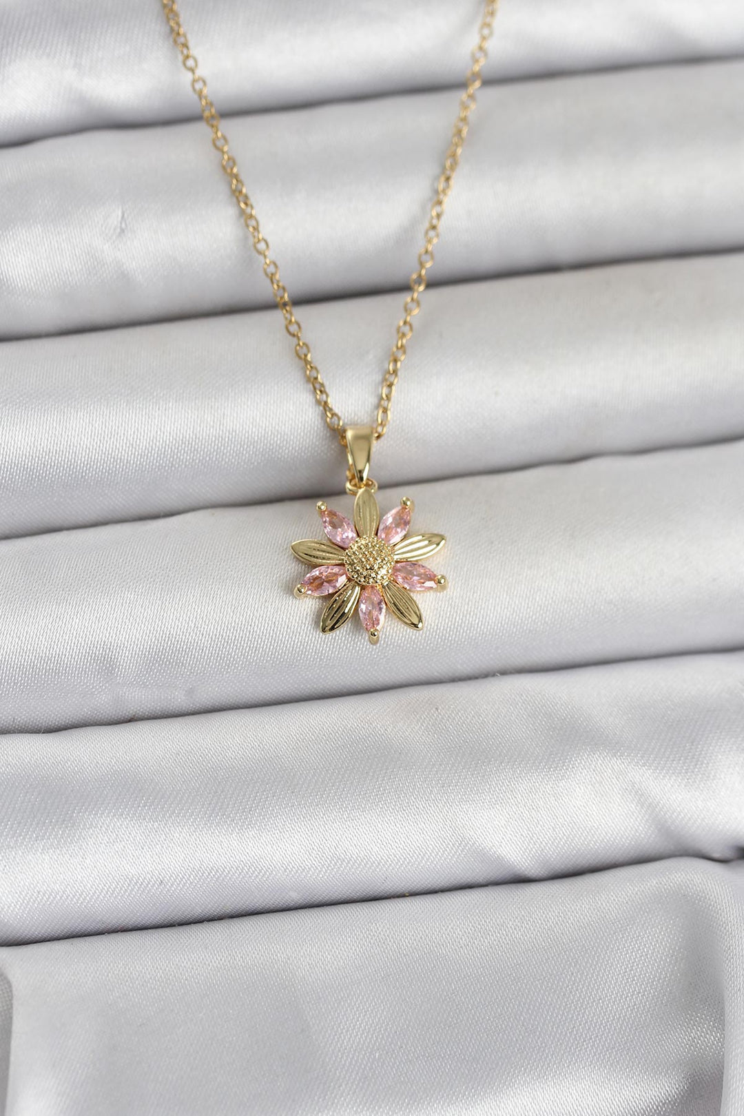 EBJ 316L Çelik Zincir Gold Renk Pembe Papatya Model Kadın Kolye - San Francisco de los Romo
