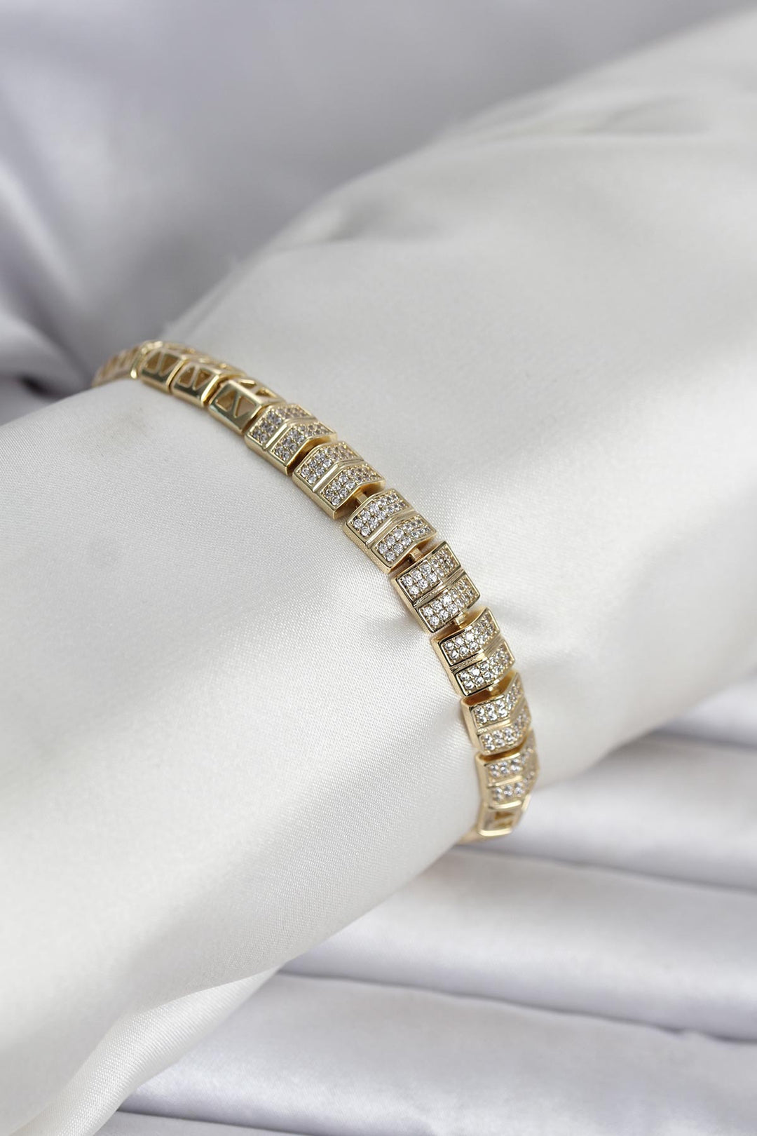 EBJ Xuping Zirkon Taşlı Gold Renk Kadın Bileklik - Svyetlahorsk