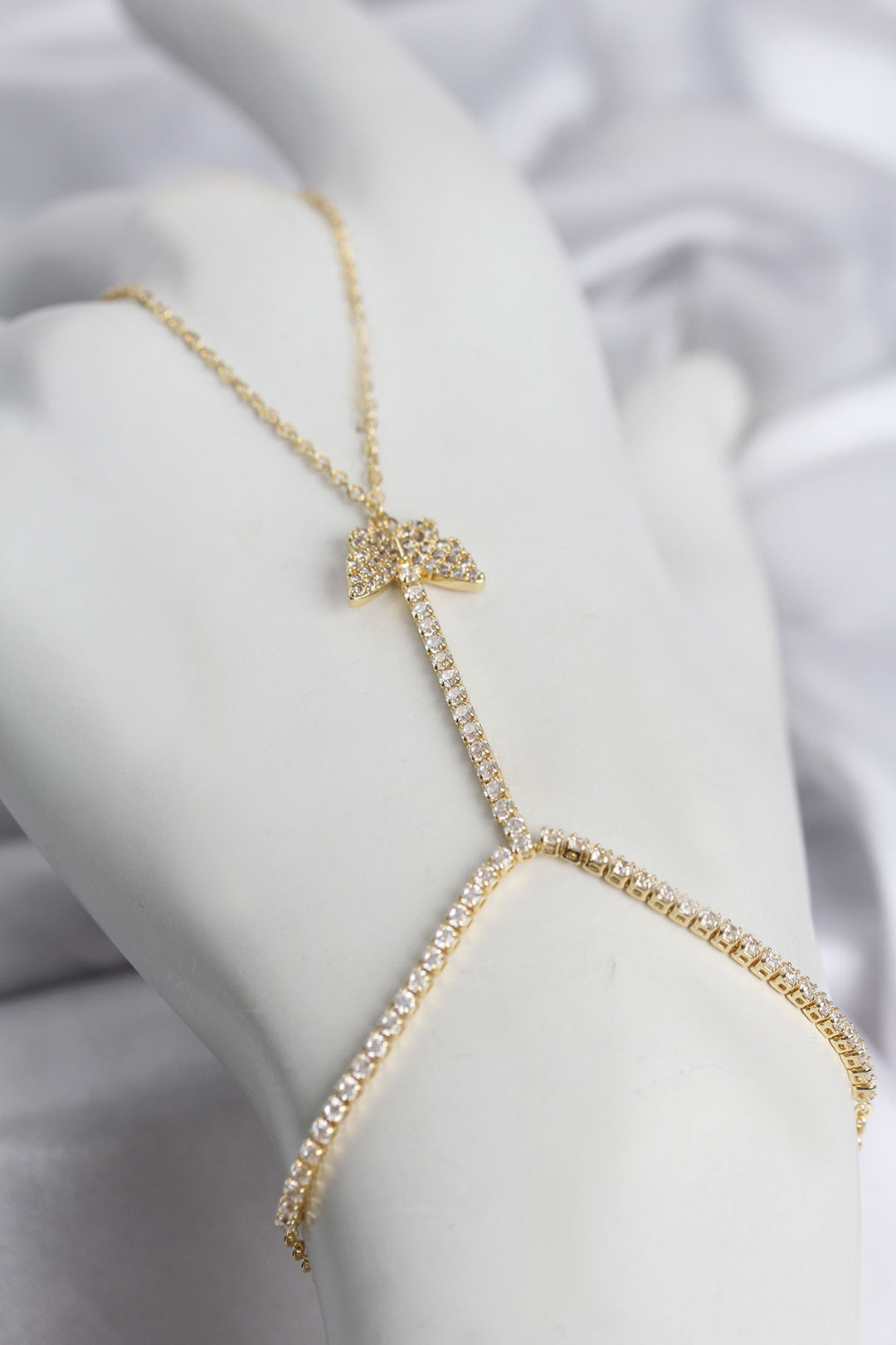 EBJ Gold Renk Pirinç Zirkon Taşlı Kelebek Model Şahmeran - Umán