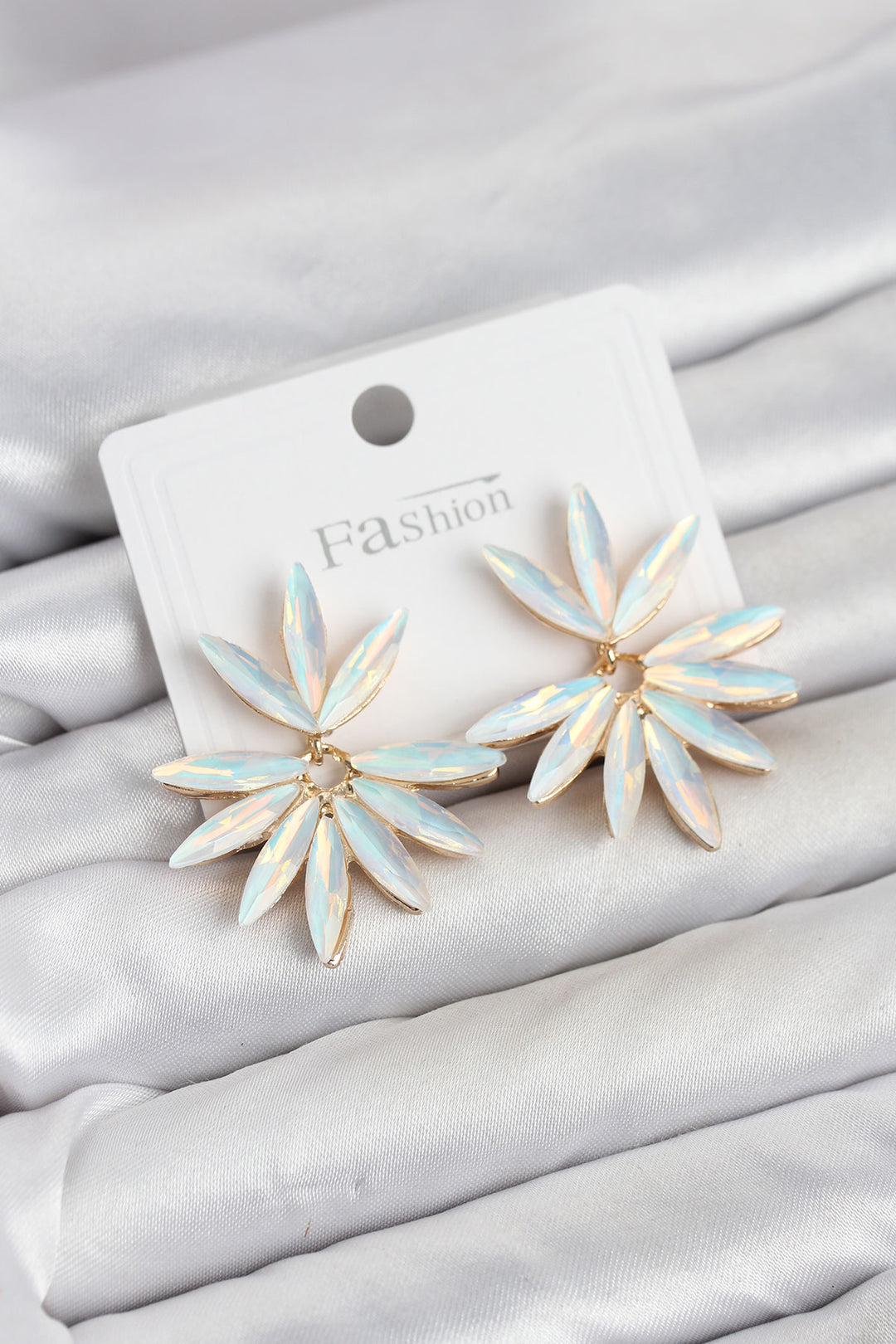 EBJ Beyaz Renk Kristal Taşlı Lotus Model Kadın Küpe - Sandy