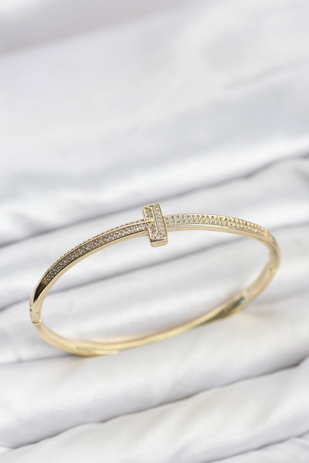 EBJ Gold Renk T Model Zirkon Taşlı Kadın Kelepçe Bileklik - Troisdorf