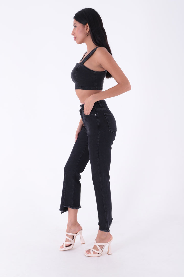 بنطلون جينز XLJ Mom Fit بأرجل واسعة غير متماثلة - جيلا