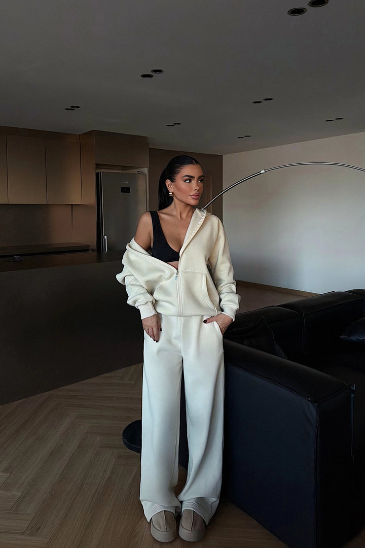 EYY Women Cream Zippered Tracksuit - Mechelen-aan-de-Maas