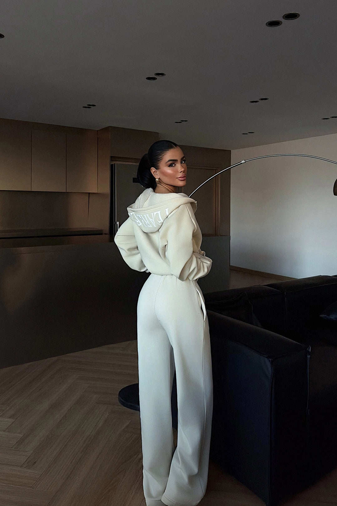 EYY Women Cream Zippered Tracksuit - Mechelen-aan-de-Maas