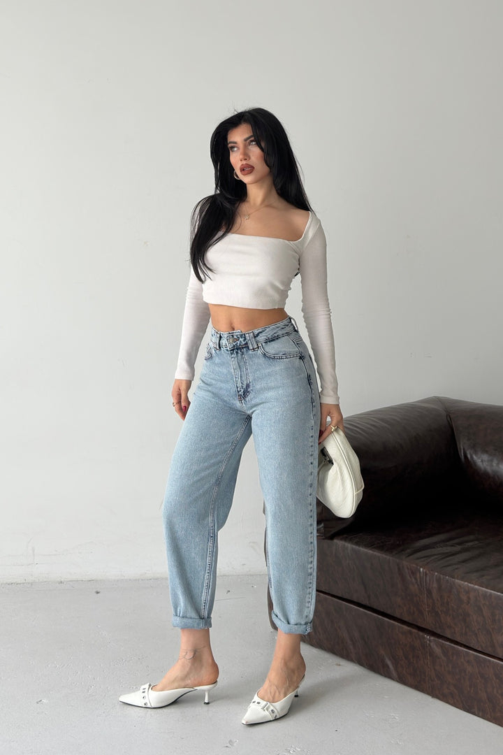 XLJ Mom Fit Jean 7057 - Michigan City