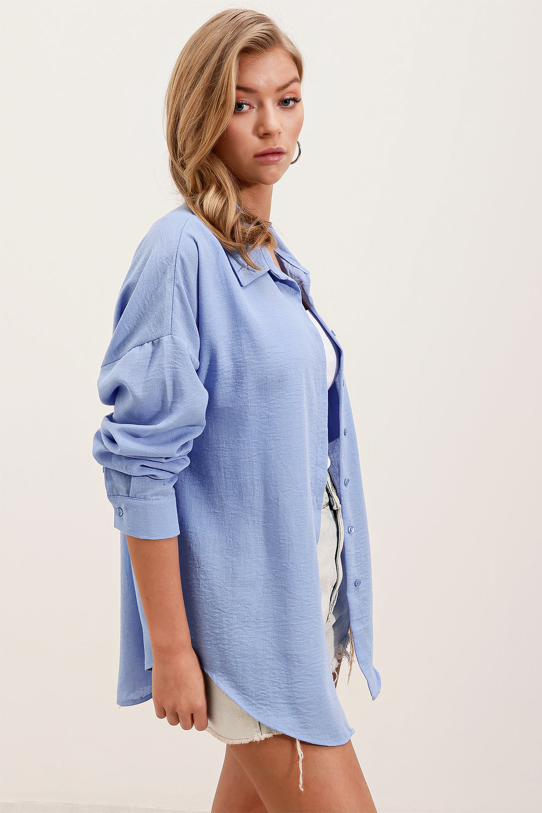 BGD Women Single Pocket Oversized Linen Shirt - Blue - Mount Vernon