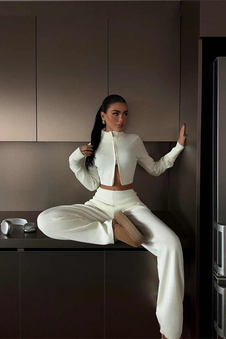 EYY Women White Zippered Knitwear Suit - Chur