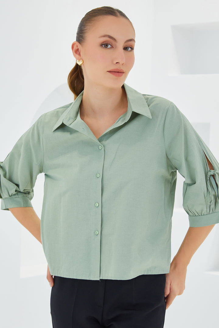 BGD Women Women's Cropped T-shirt in Çağla Green with Arm Detail 20246 - Avondale
