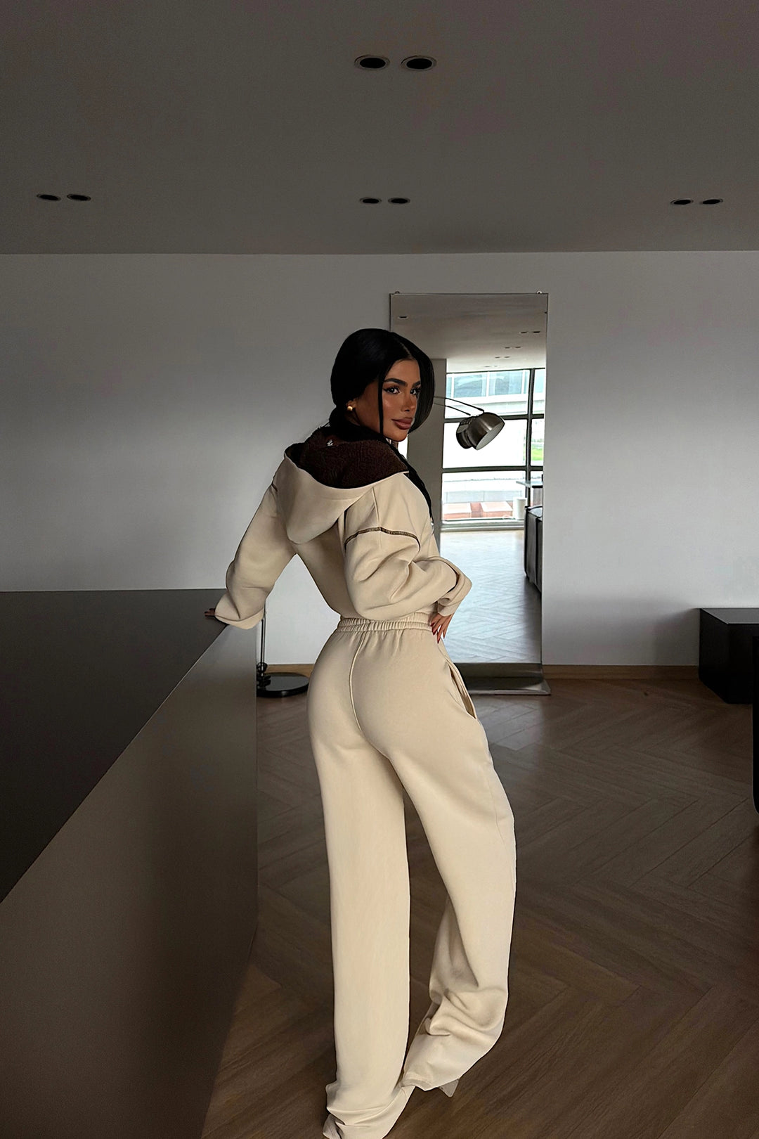 EYY Women Cream Half-Zip Tracksuit Set - Bottrop