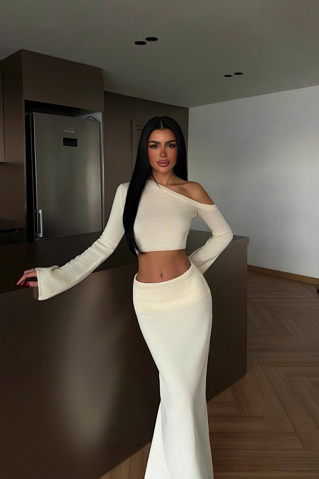 EYY Women Cream Skirt Set - Novomoskovsk