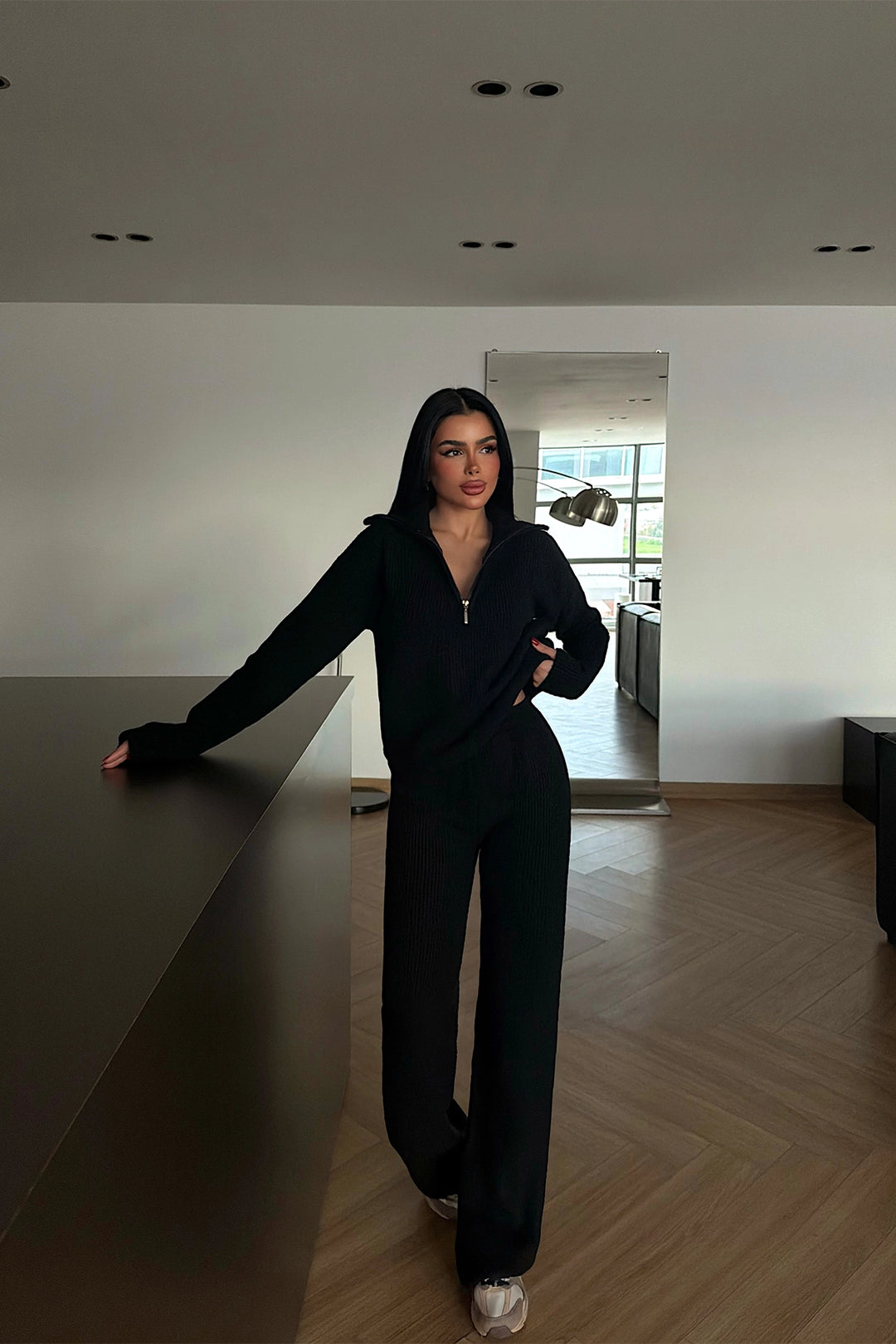 EYY Women Black Zipper Detail Set - Níkaia