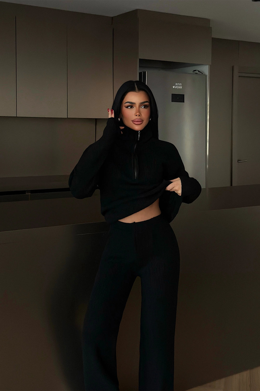 EYY Women Black Zipper Detail Set - Níkaia