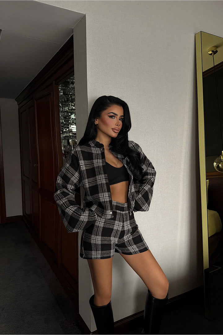 EYY Women Black Plaid Shorts Set - Kissimmee