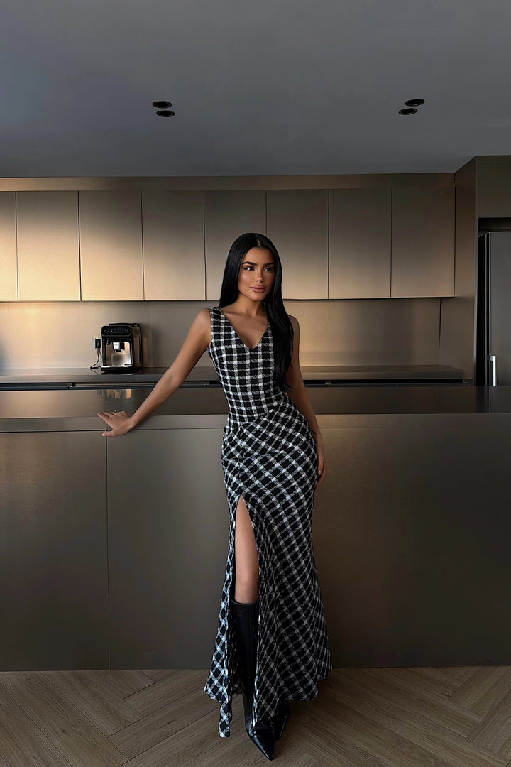EYY Women Black Plaid Midi Dress - Plymouth