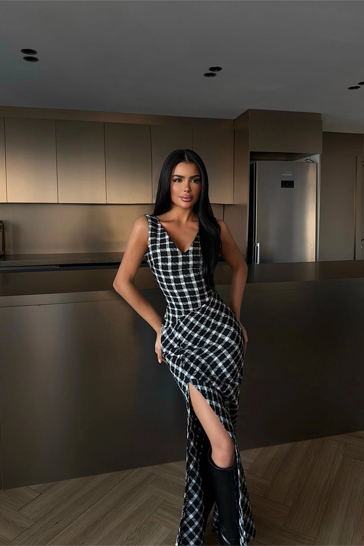 EYY Women Black Plaid Midi Dress - Plymouth