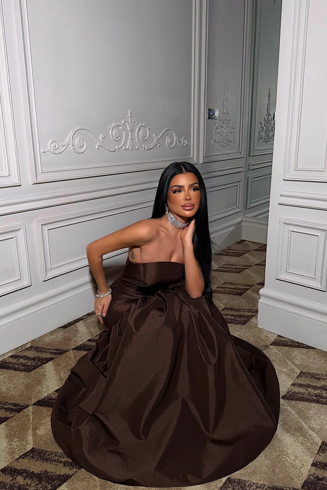 EYY Women Koyu Kahverengi Balon Etek Gece Elbisesi - Jáltipan de Morelos