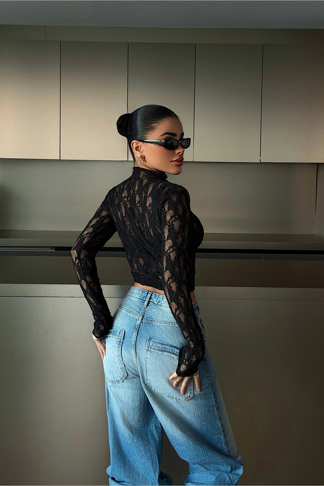 EYY Women Siyah Raquel Dantel Transparan Bluz - Maplewood