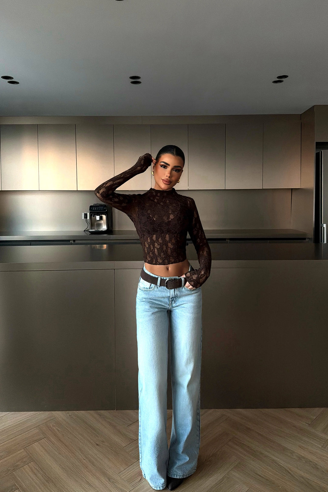 EYY Women Koyu Kahverengi Raquel Dantel Transparan Bluz - Hollister