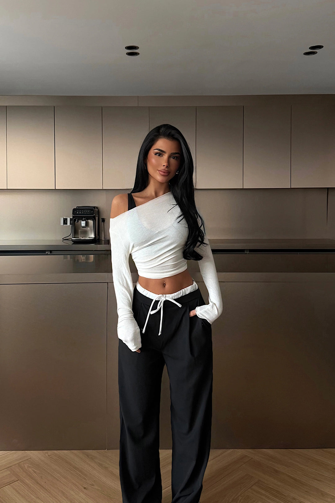 EYY Women Siyah Ön Bağcıklı Pantolon - Mühlhausen