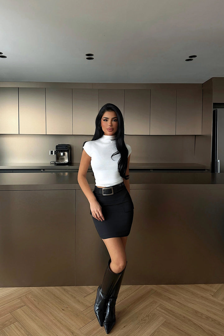 EYY Women Black Skirt with Pocket Detail - Tuxtla