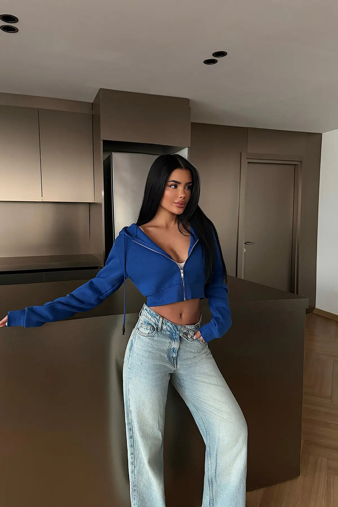 EYY Women Saks Crop Cut Cardigan - Wolfenbüttel