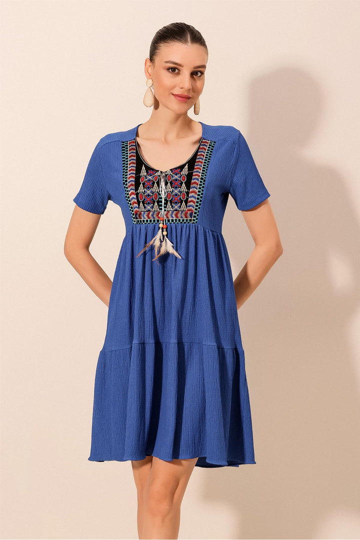 BGD Women Embroidered Knit Dress - Saks - Tonalá