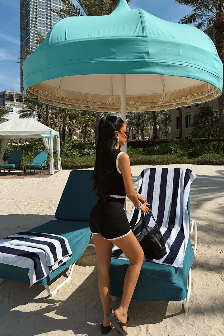 EYY Women Black Button-Down Vest and Shorts Set - Castellón de la Plana