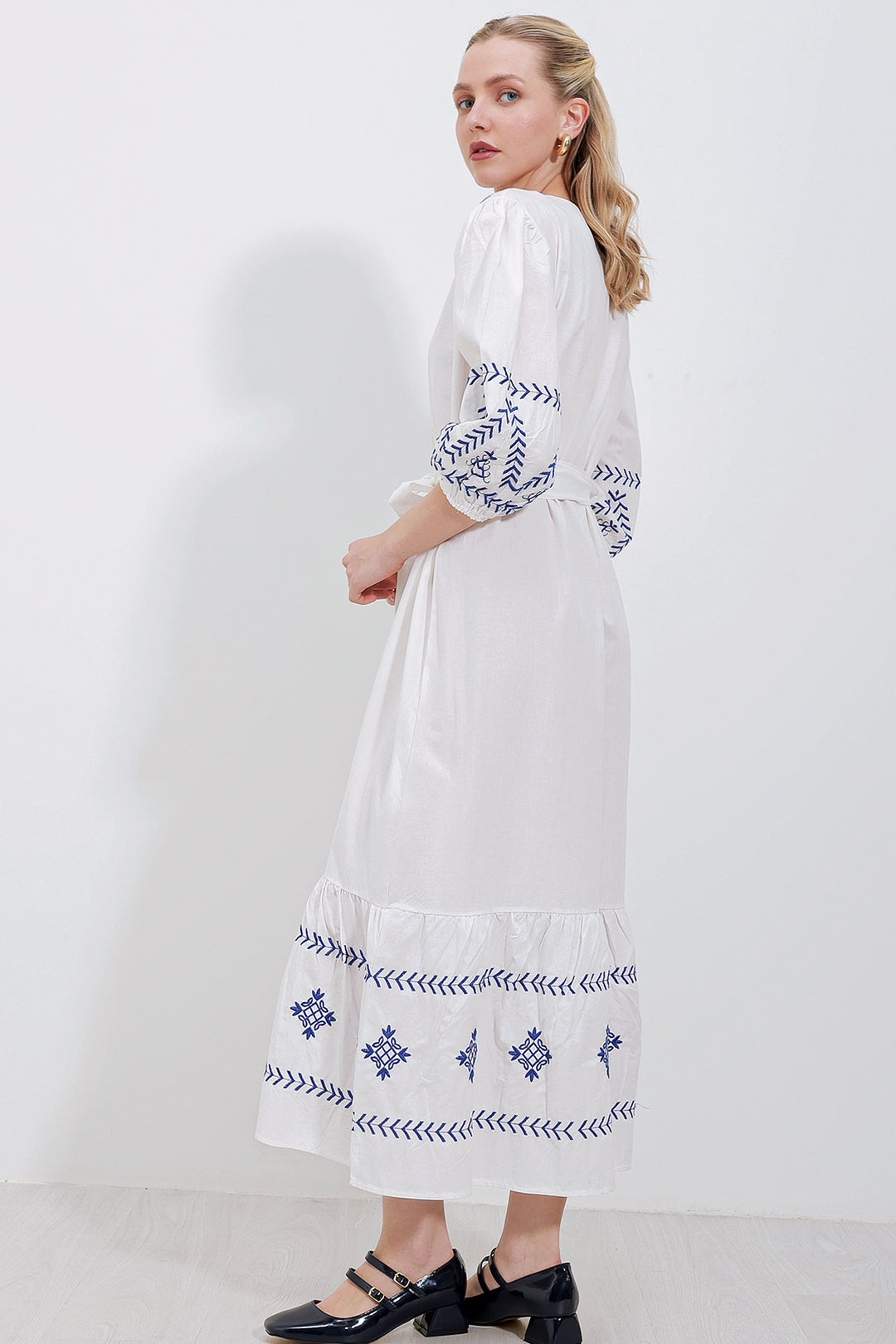BGD Women Embroidered Linen Dress - White - Avondale