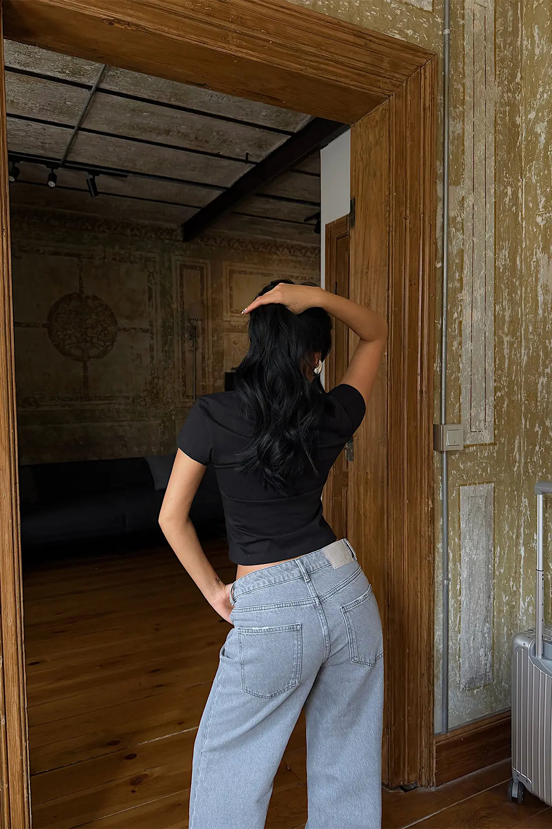 EYY Women Black T-shirt - Leiden