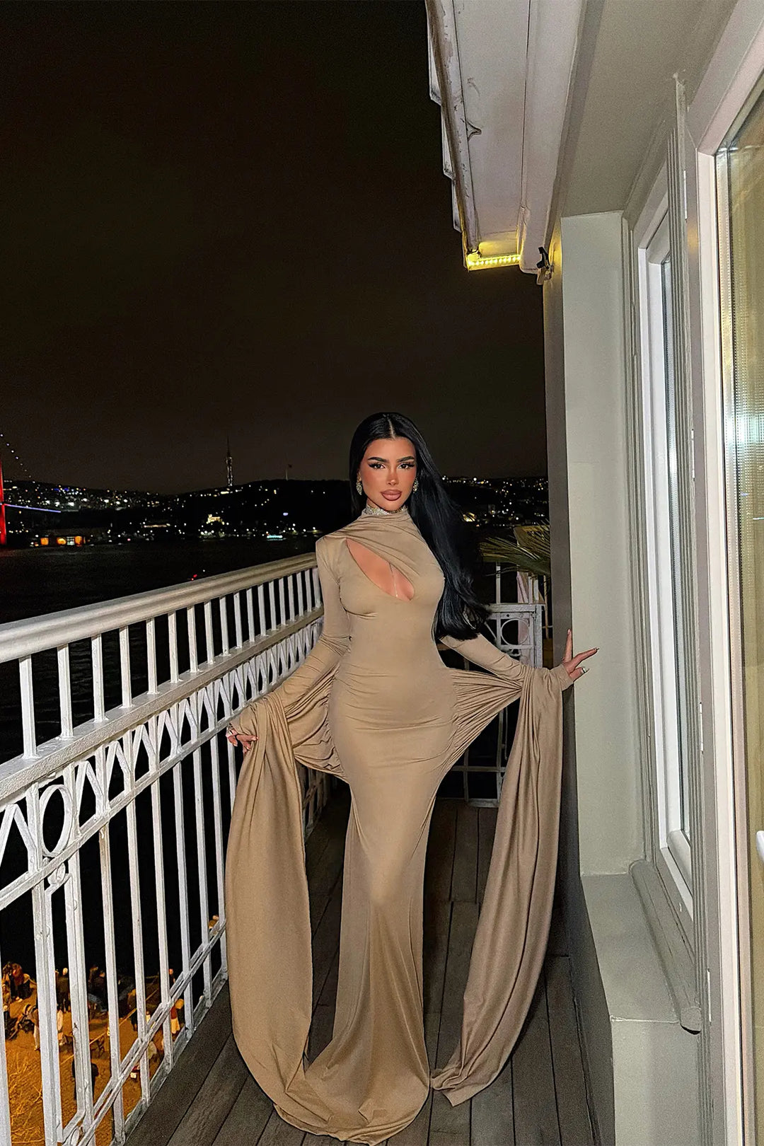 EYY Women Beige Long Dress - Chicoutimi
