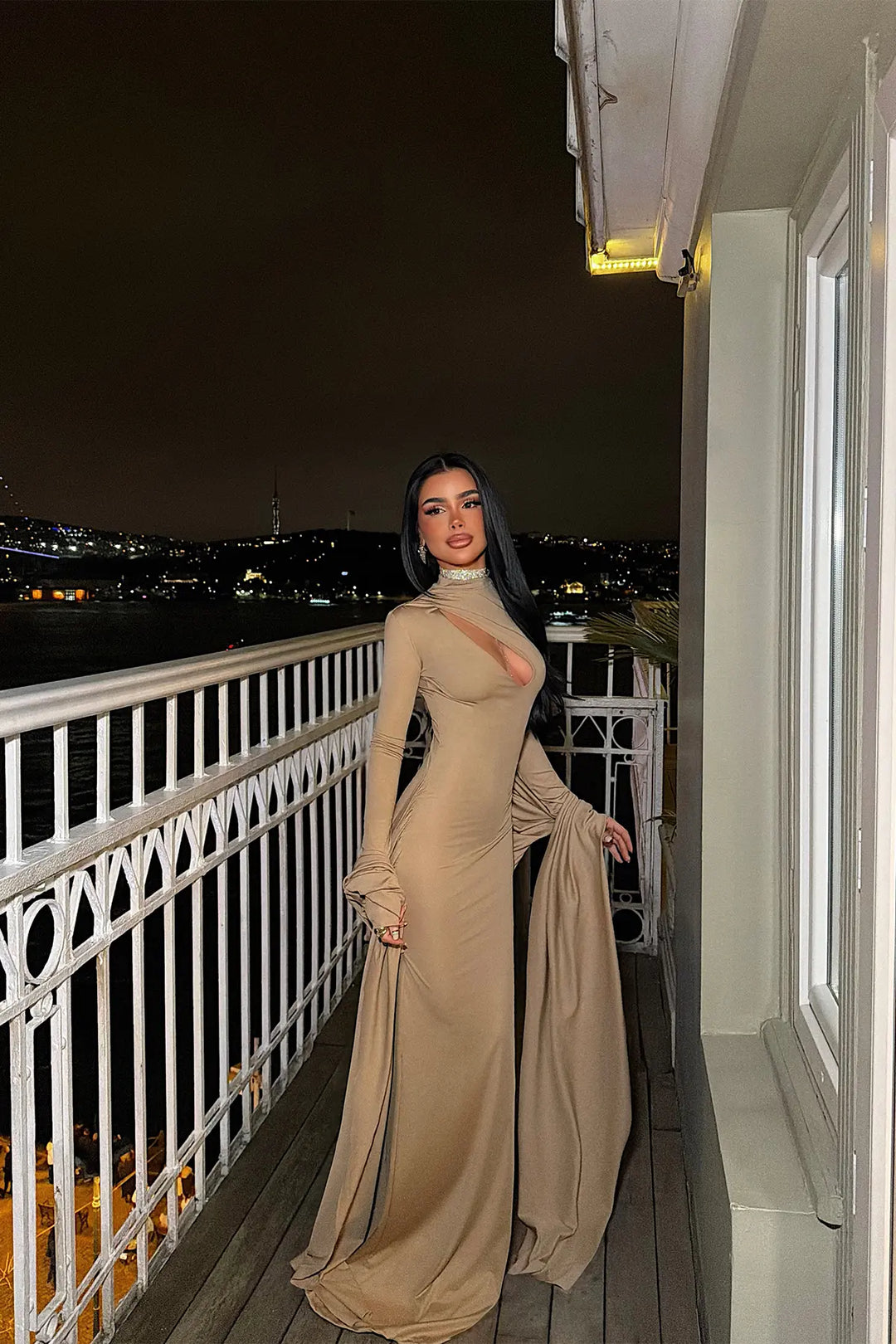 EYY Women Beige Long Dress - Chicoutimi