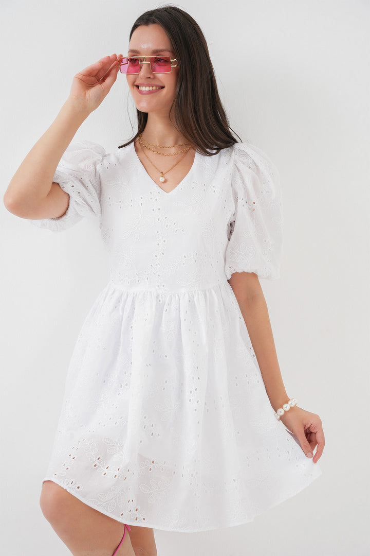 BGD Women Fistolu Short Dress - White - Nuneaton